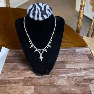 Elegant Silver Necklace with Crystal Accents